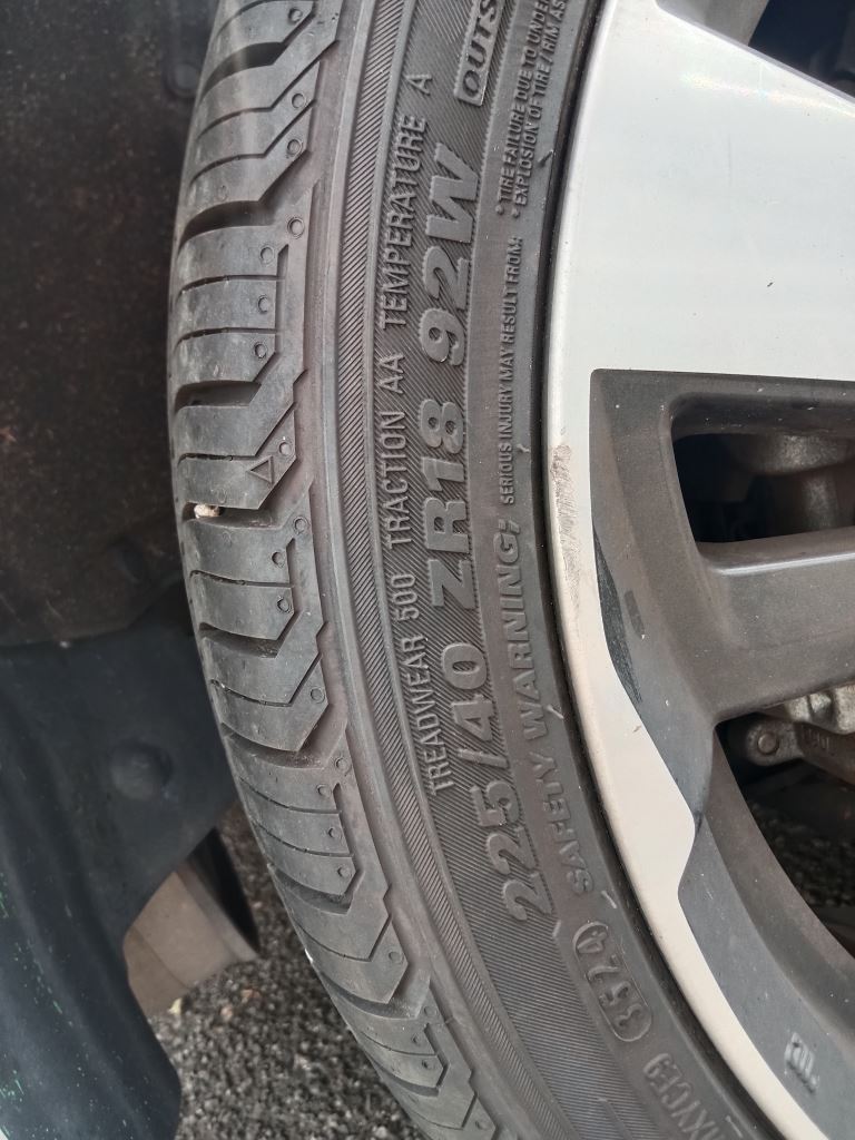 P5211 - Subaru Impreza 2017 White Wrecking - Image 10