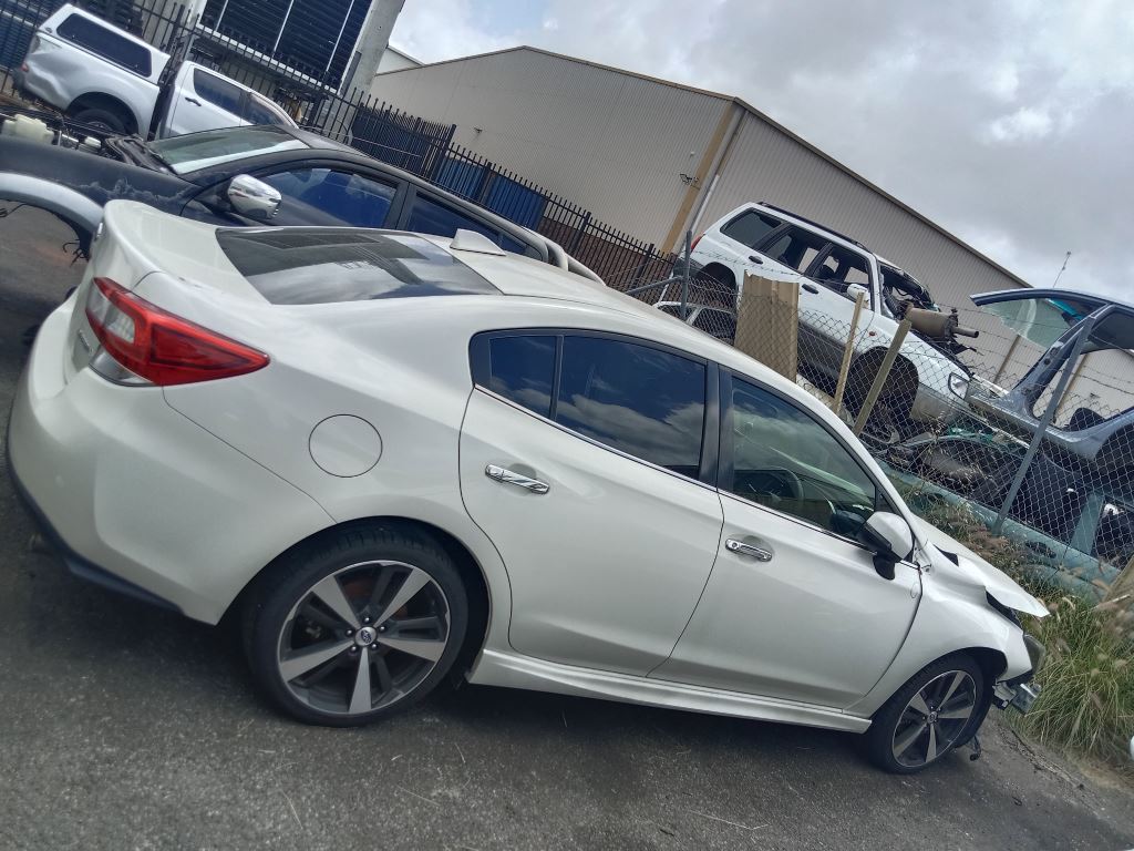 P5211 - Subaru Impreza 2017 White Wrecking - Image 15
