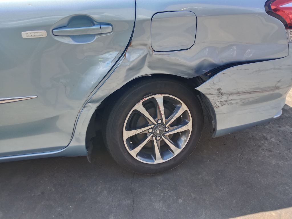 P5212 - Toyota corolla Fielder 2015 Blue Wrecking - Image 3