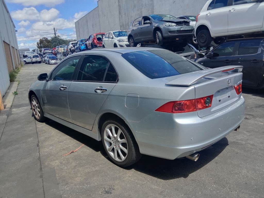 P5214 - Honda Accord Euro 2008 Silver Wrecking - Image 10