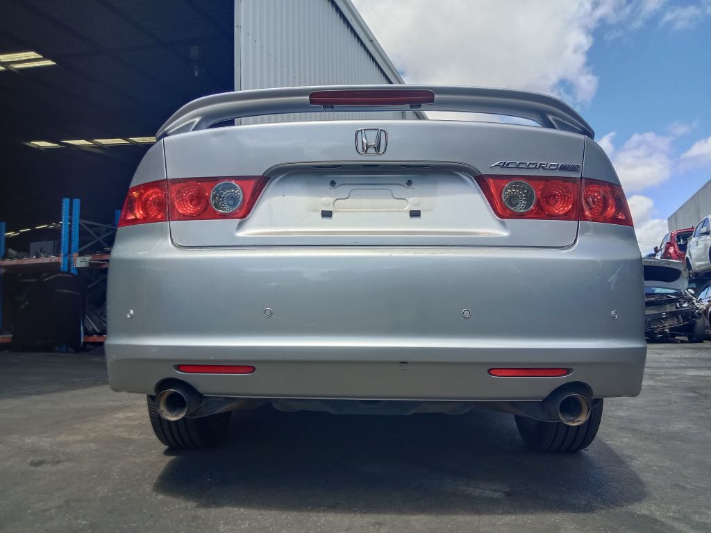 P5214 - Honda Accord Euro 2008 Silver Wrecking - Image 11