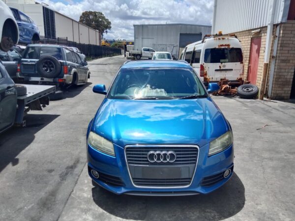 P5215 - Audi A3 2009 Blue Wrecking