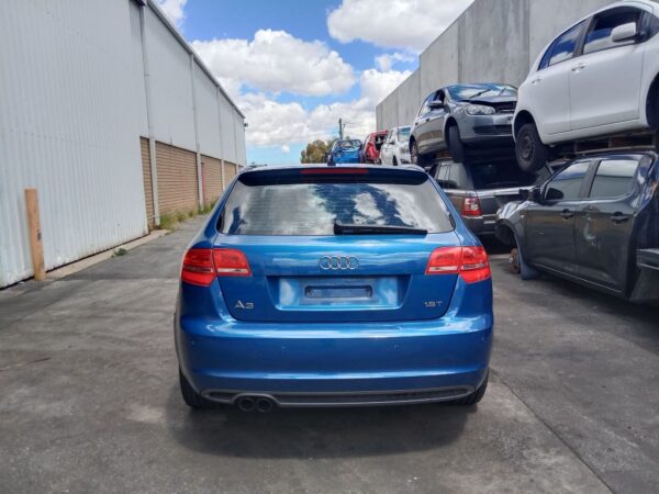 P5215 - Audi A3 2009 Blue Wrecking - Image 12