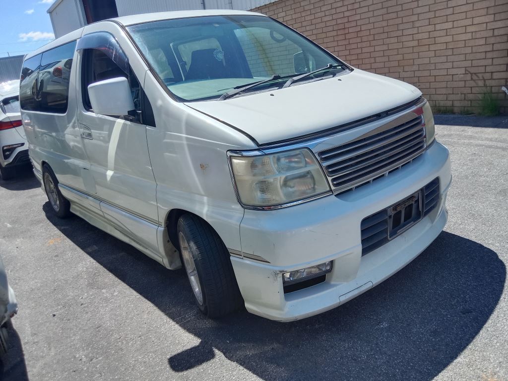 P5219 - Nissan Elgrand 2000 White Wrecking - Image 12
