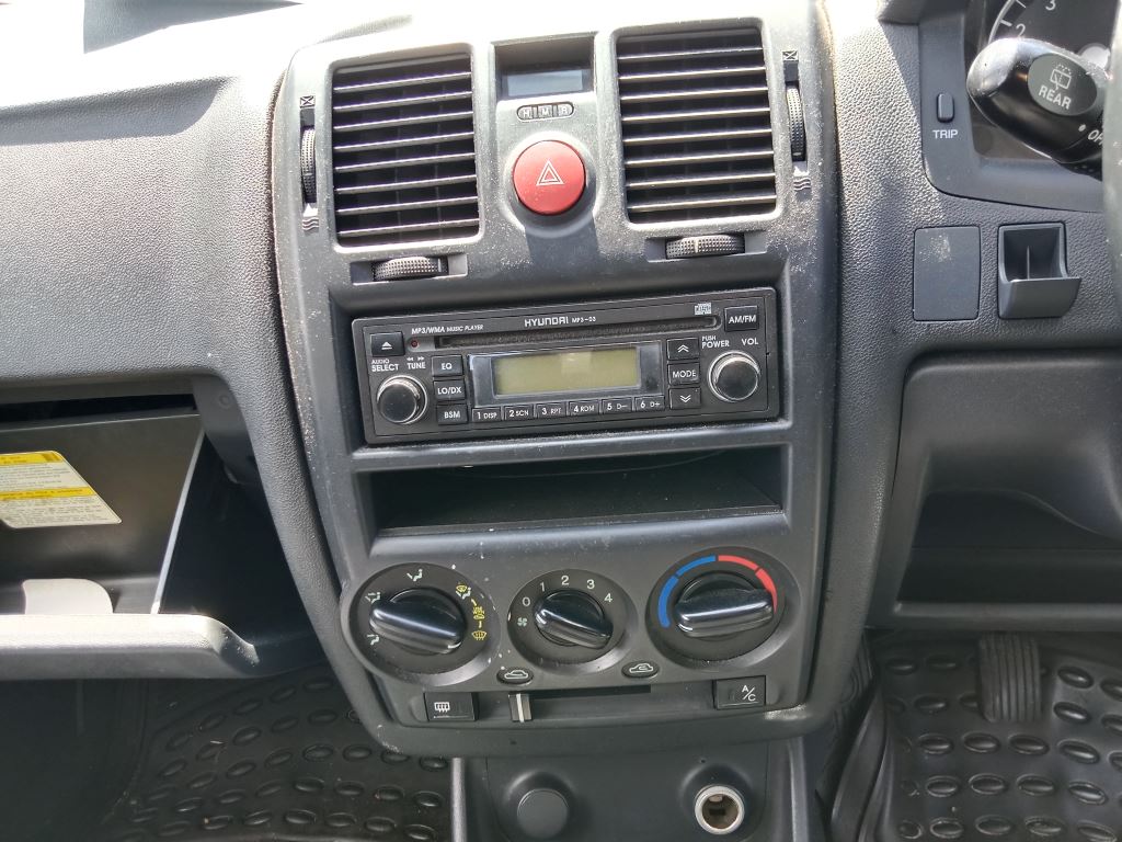 P5226 - Hyundai Getz 2007 Blue Wrecking - Image 3