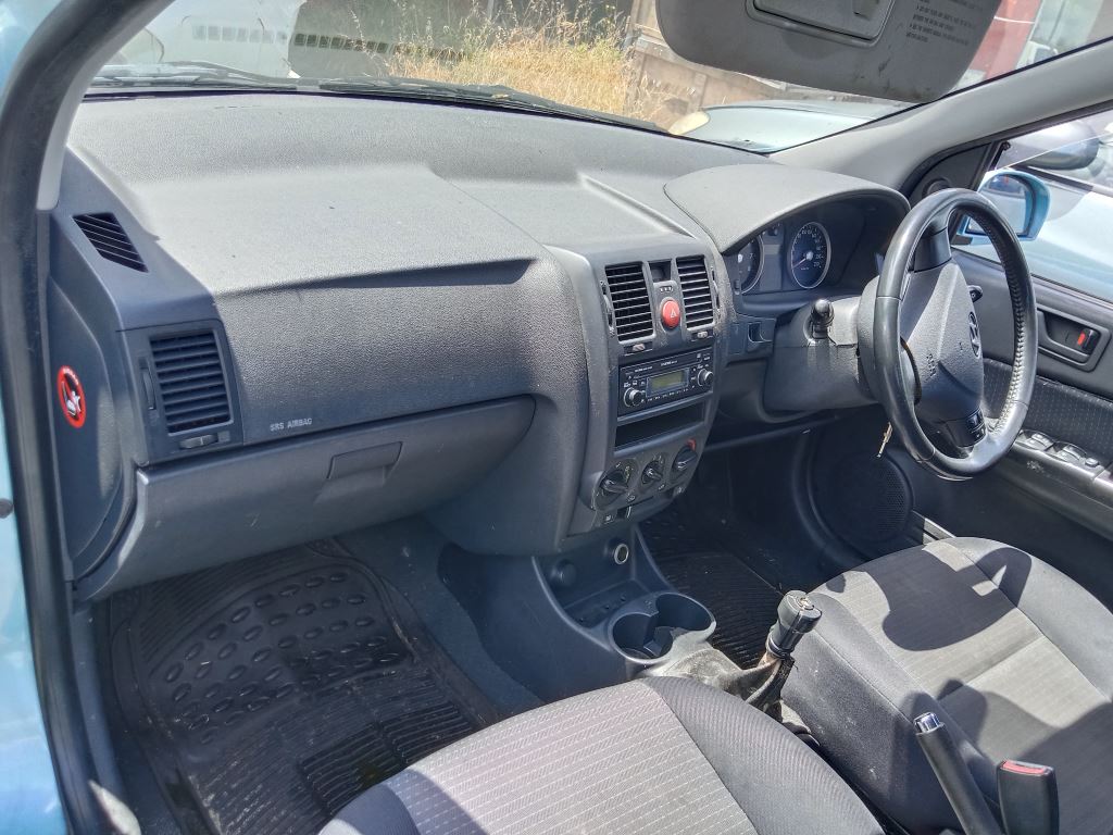 P5226 - Hyundai Getz 2007 Blue Wrecking - Image 4