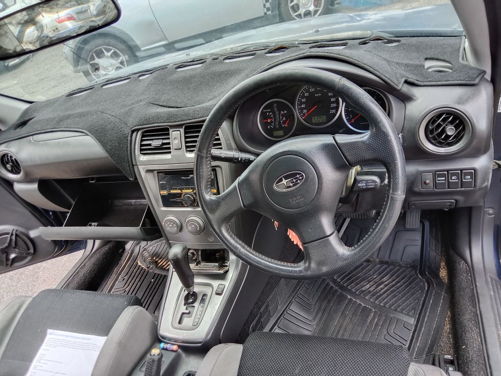 P5231 - Subaru Impreza 2006 Blue Wrecking - Image 4