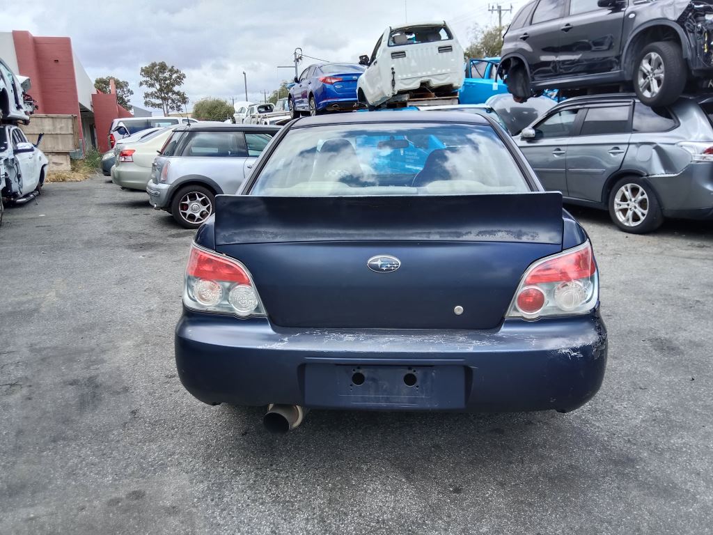 P5231 - Subaru Impreza 2006 Blue Wrecking - Image 12