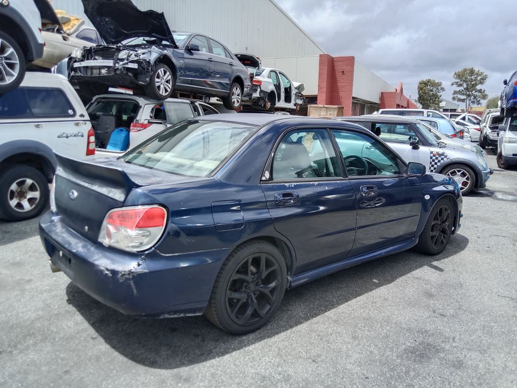 P5231 - Subaru Impreza 2006 Blue Wrecking - Image 13