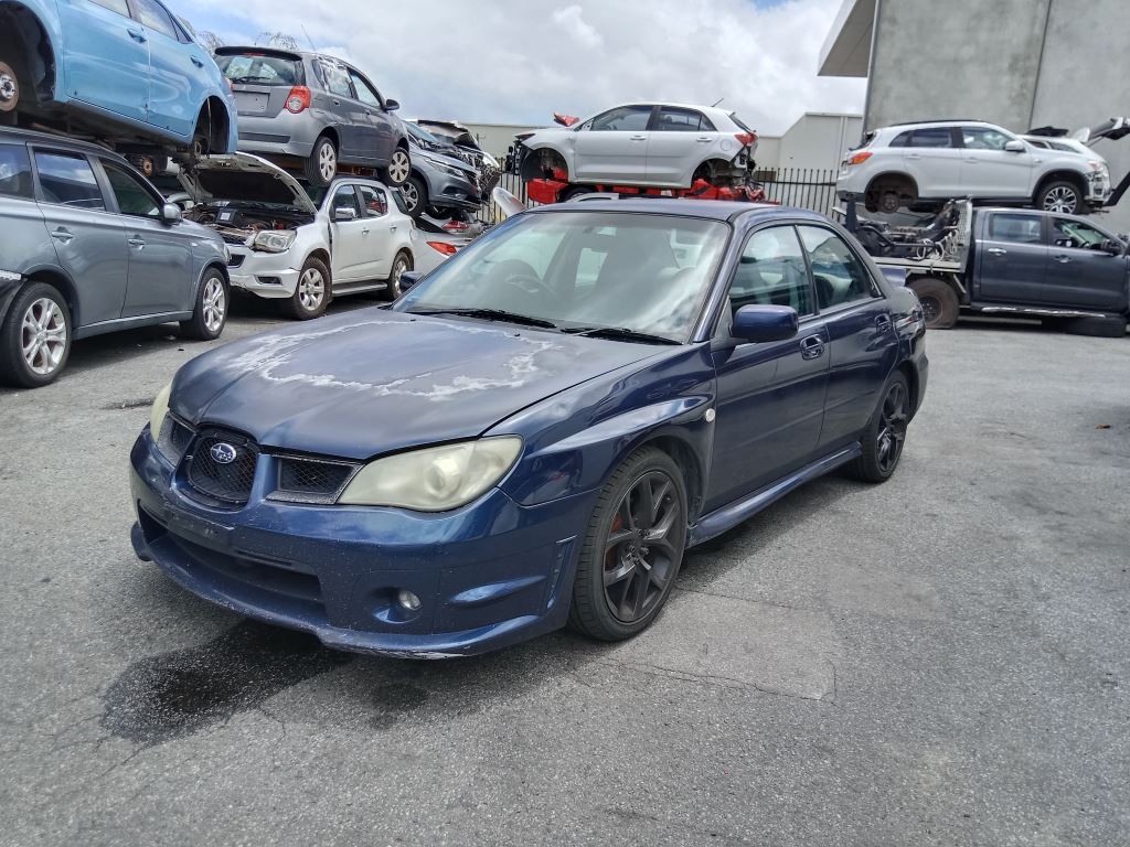P5231 - Subaru Impreza 2006 Blue Wrecking - Image 16