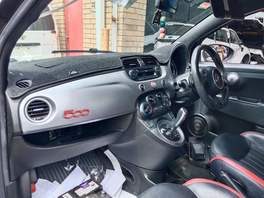 P5232 - Fiat 500 2014 Black Wrecking - Image 9