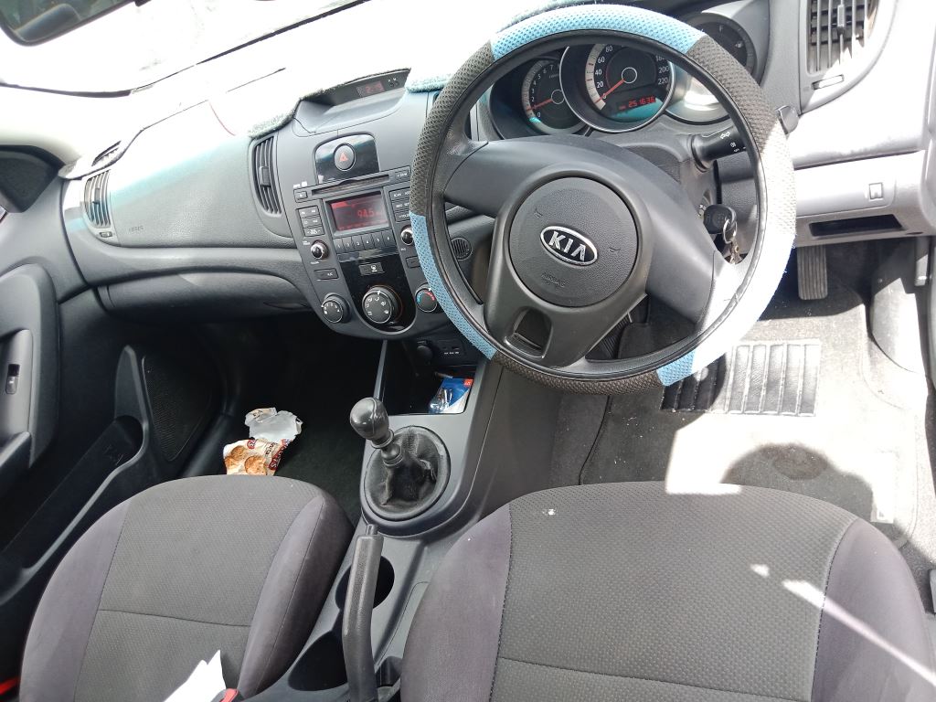 P5235 - Kia Cerato 2010 Black Wrecking - Image 4