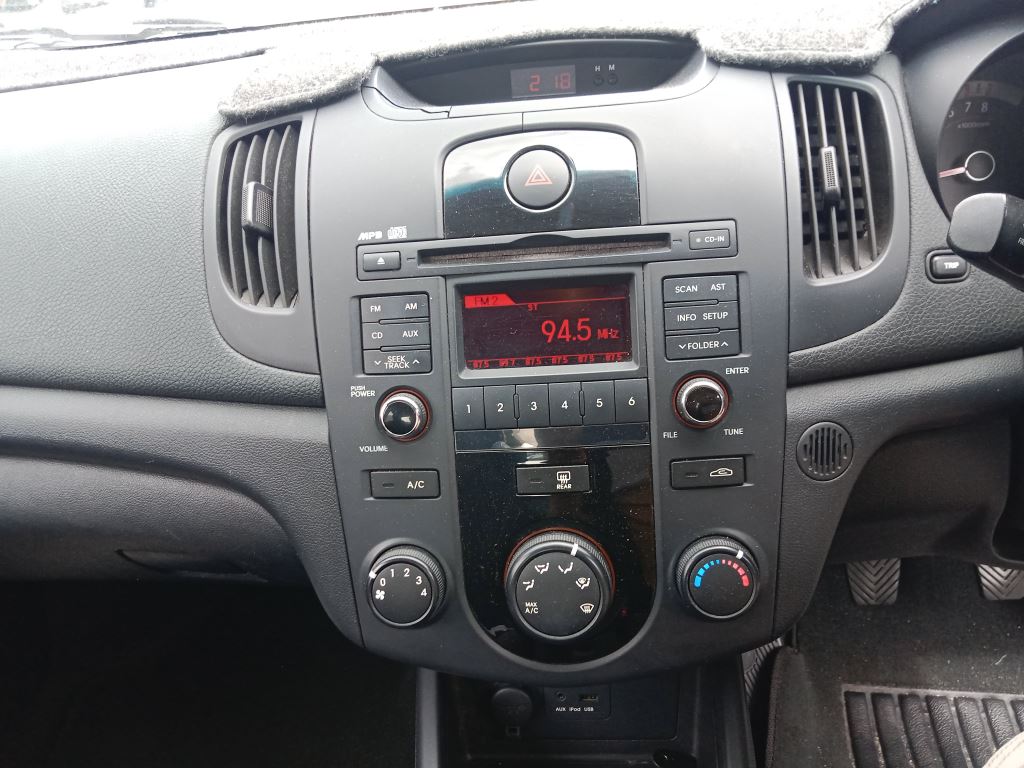 P5235 - Kia Cerato 2010 Black Wrecking - Image 5