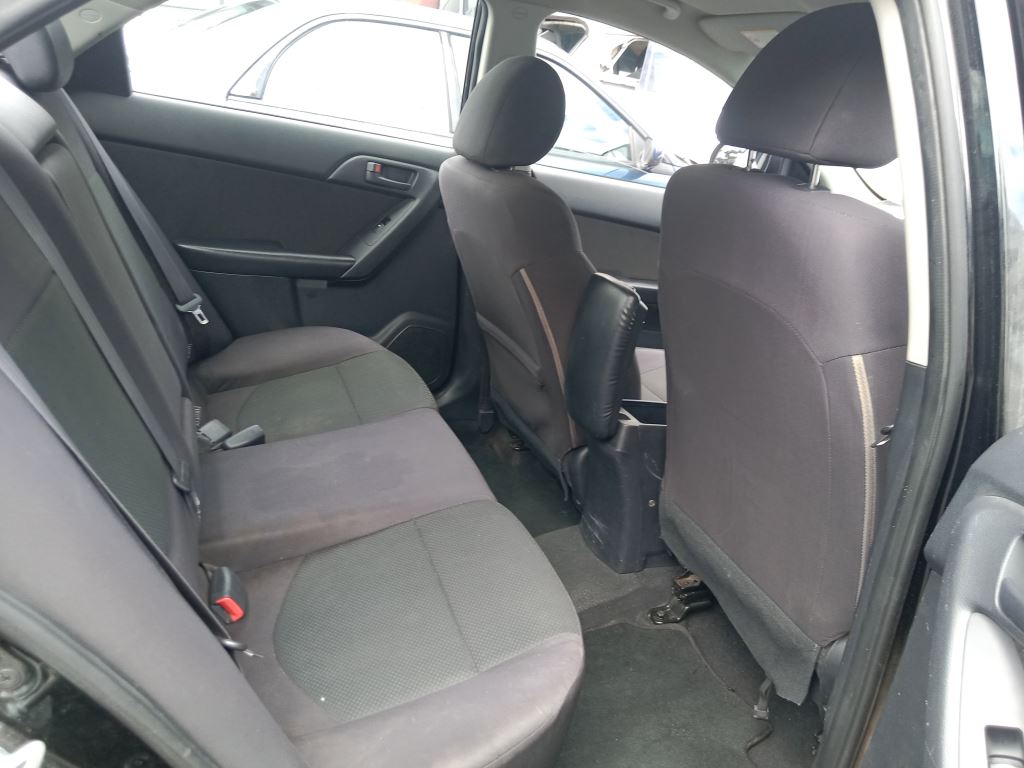 P5235 - Kia Cerato 2010 Black Wrecking - Image 7