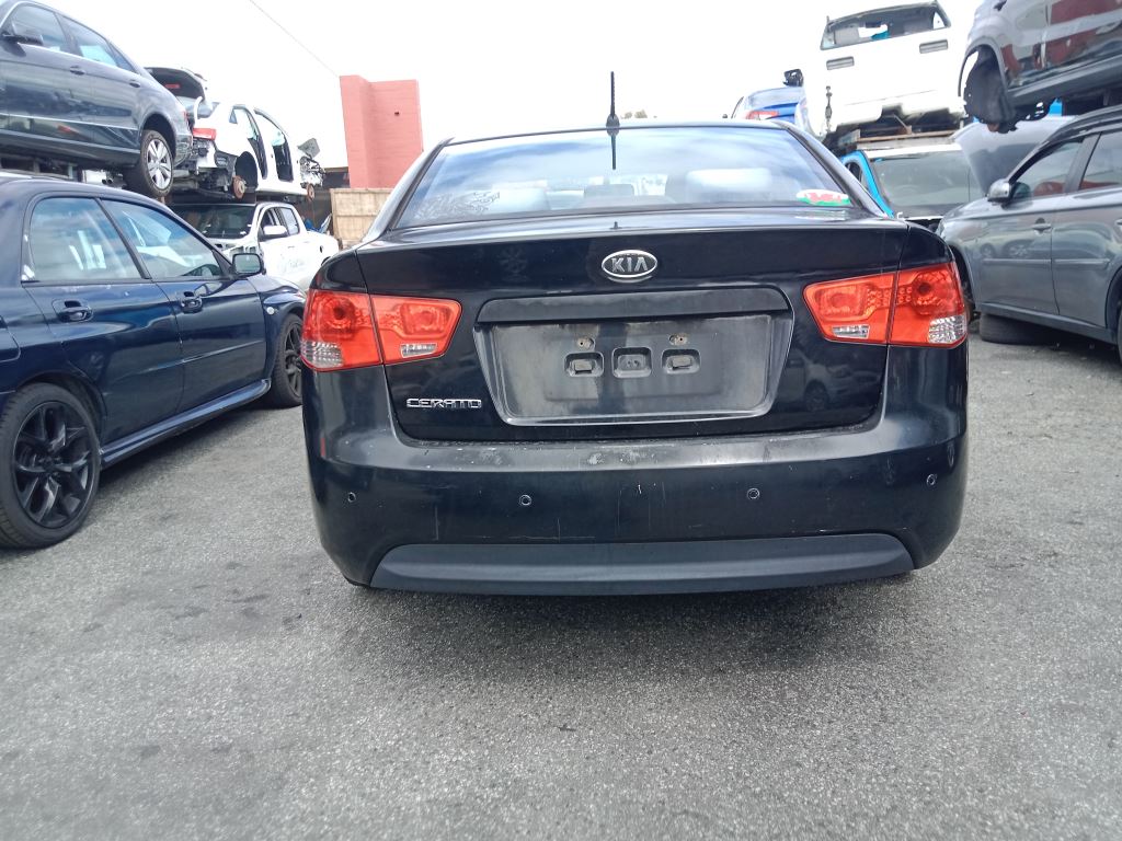 P5235 - Kia Cerato 2010 Black Wrecking - Image 11