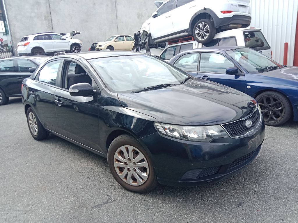 P5235 - Kia Cerato 2010 Black Wrecking - Image 16