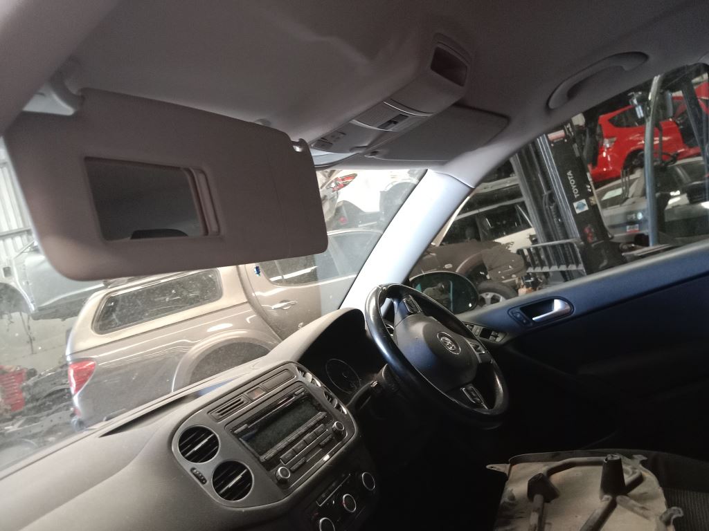 P5266 - Volkswagen Tiguan 2014 Black Wrecking - Image 5