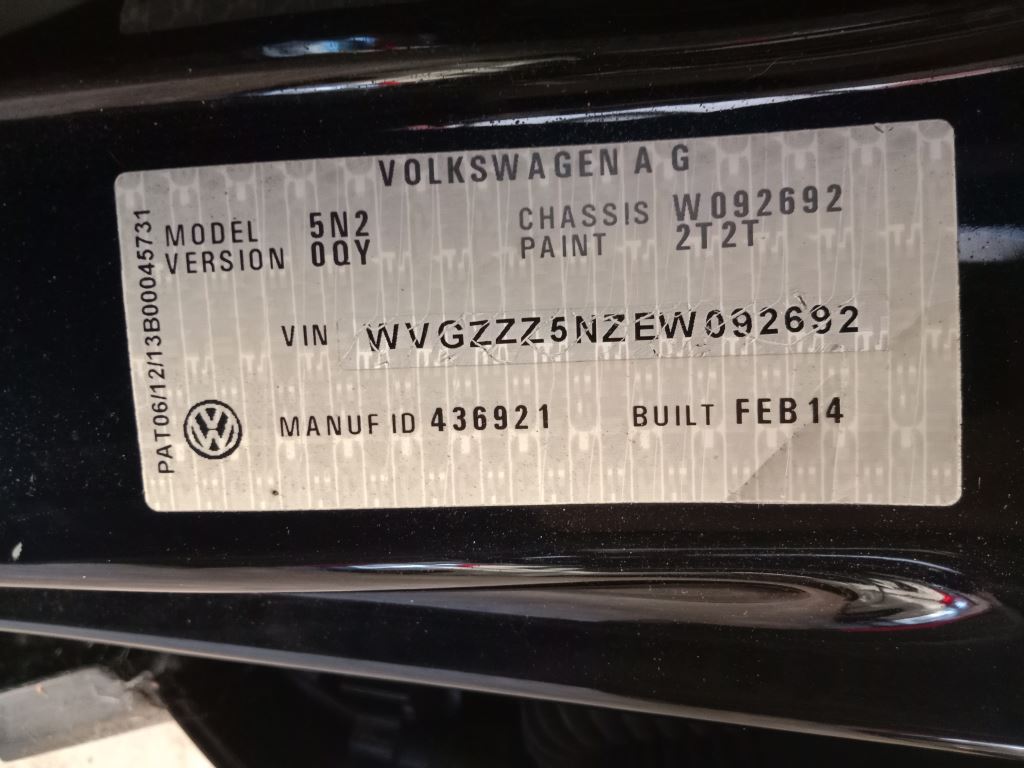 P5266 - Volkswagen Tiguan 2014 Black Wrecking - Image 11