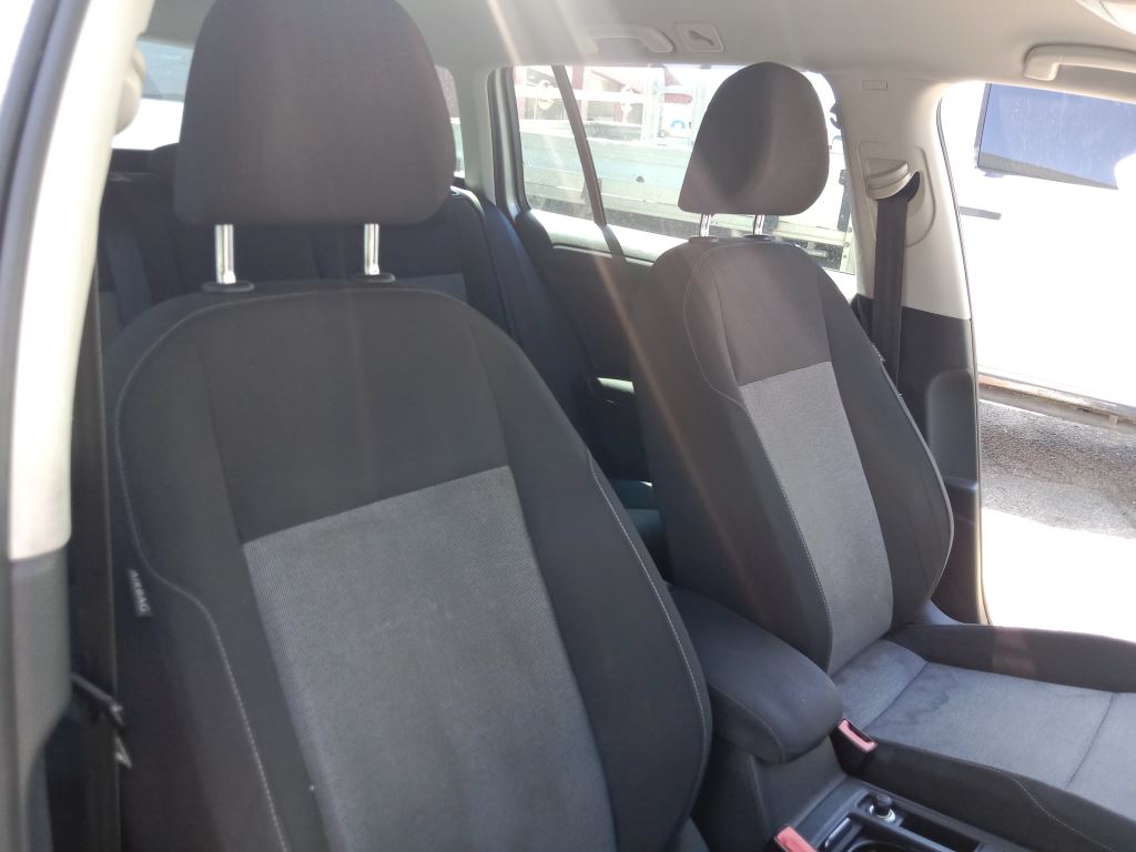 P5268 - Volkswagen golf TSI 2014 Silver Wrecking - Image 3