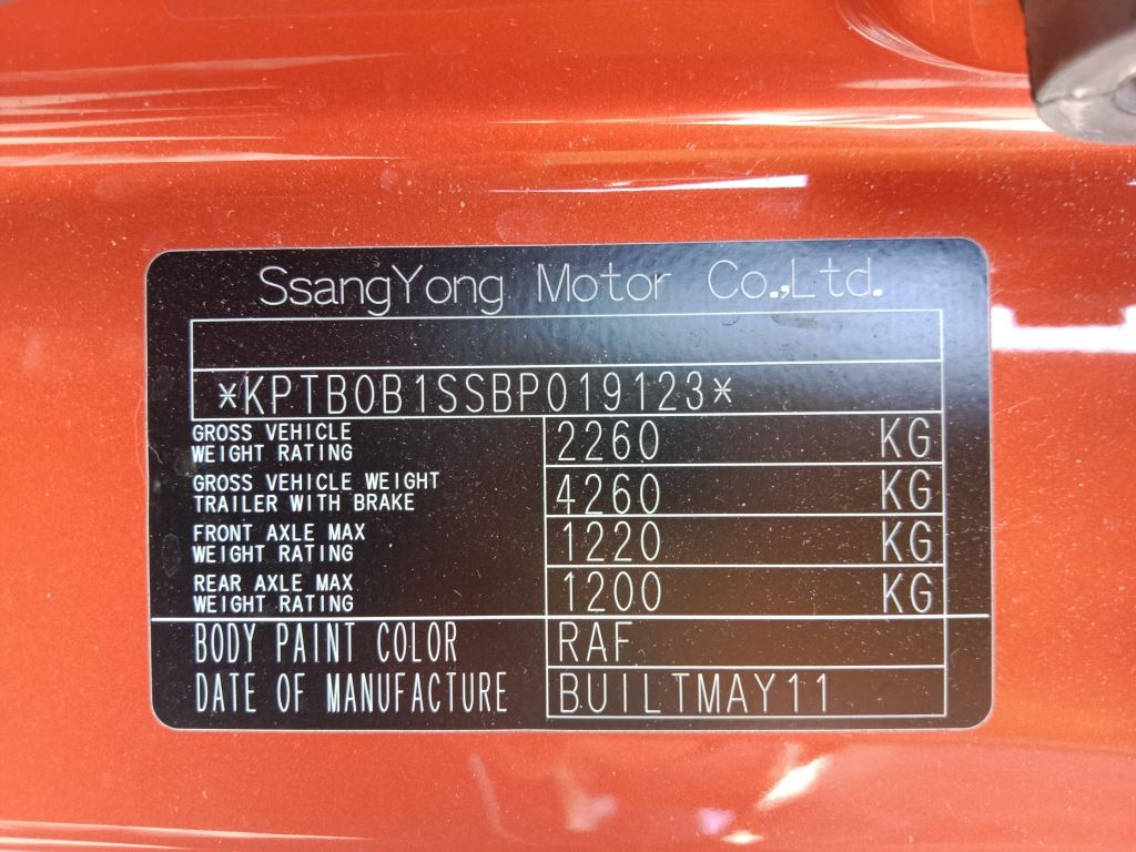 P5269 - SsangYong Korando 2012 orange Wrecking - Image 7