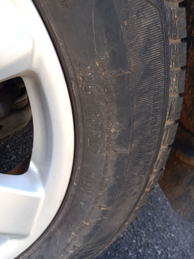 P5269 - SsangYong Korando 2012 orange Wrecking - Image 9