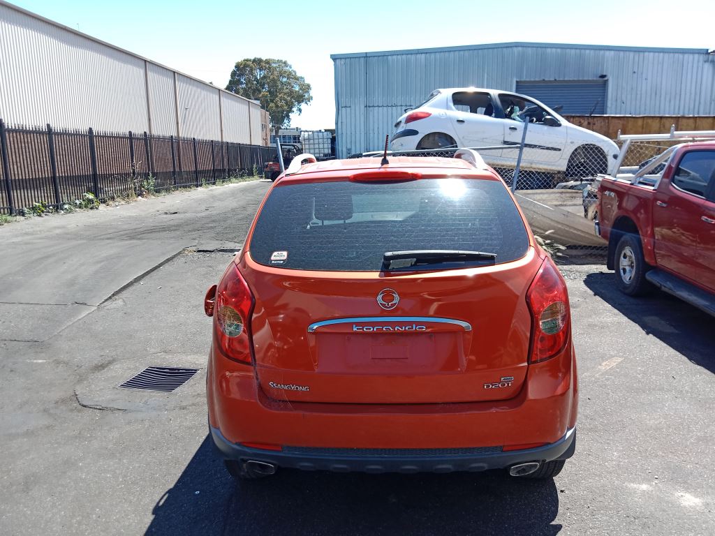 P5269 - SsangYong Korando 2012 orange Wrecking - Image 12