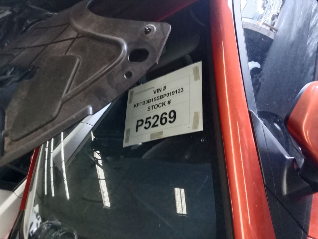 P5269 - SsangYong Korando 2012 orange Wrecking - Image 13