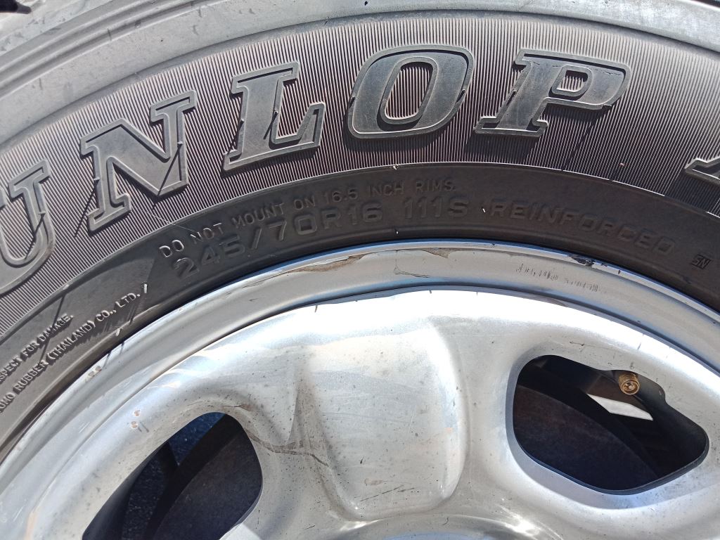 P5270 - Holden Colorado 2015 Red Wrecking - Image 11