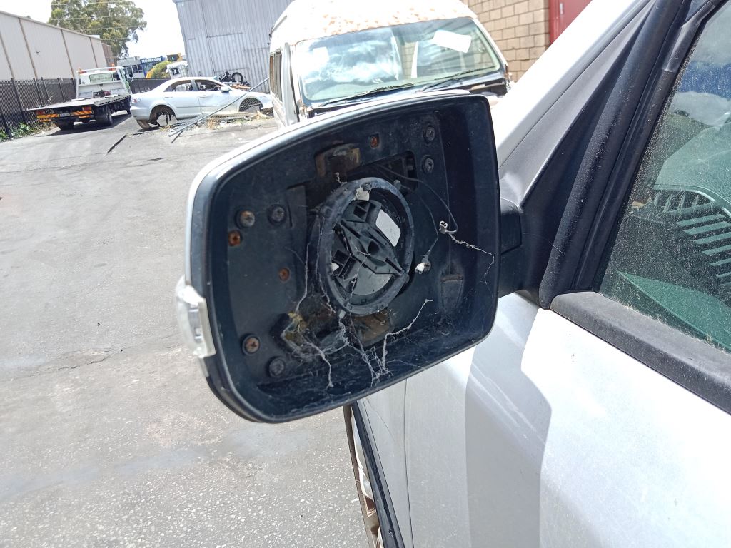 P5278 - Kia Sorento 2011 Silver Wrecking - Image 15