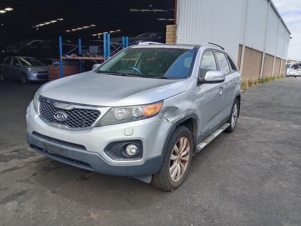 P5278 - Kia Sorento 2011 Silver Wrecking - Image 16