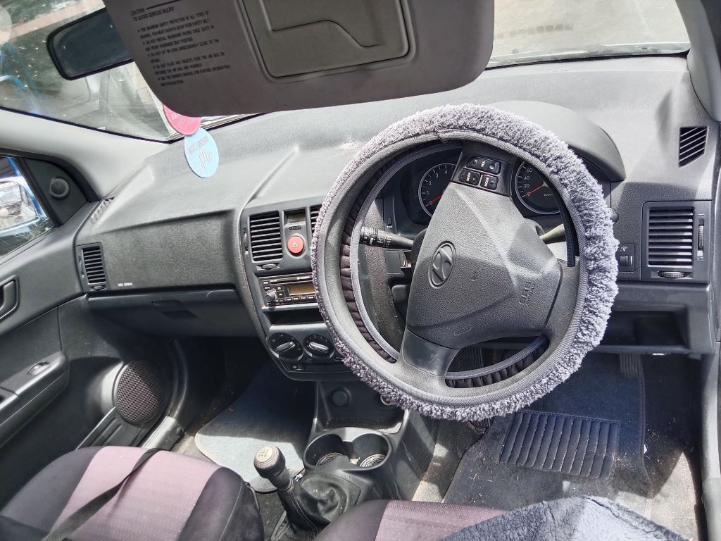 P5279 - Hyundai Getz 2009 Blue Wrecking - Image 4