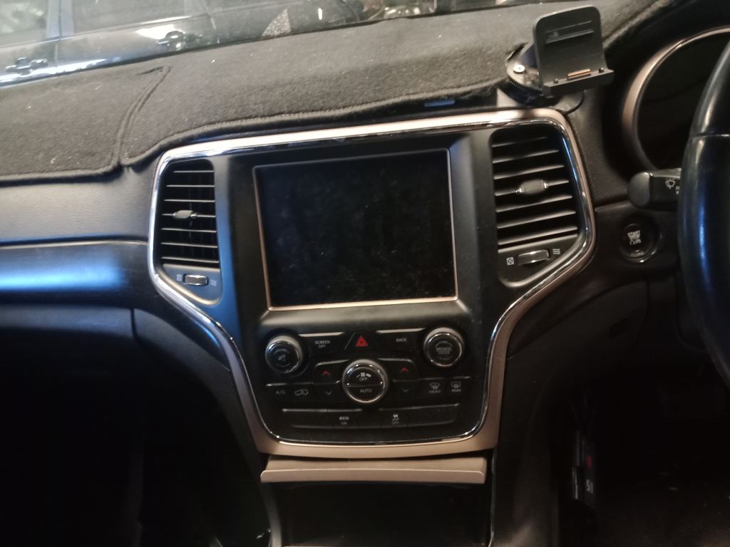 P5325 - Jeep Grand Cherokee 2014 Black Wrecking - Image 5