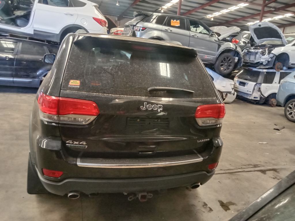 P5325 - Jeep Grand Cherokee 2014 Black Wrecking - Image 12