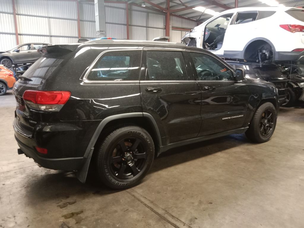 P5325 - Jeep Grand Cherokee 2014 Black Wrecking - Image 13