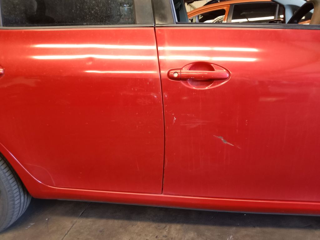 P5327 - Toyota corolla hatchback 2007 Red Wrecking - Image 7