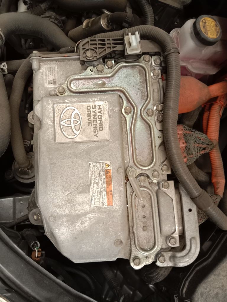 P5328 - Toyota Prius Hybrid 2014 Grey Wrecking - Image 13