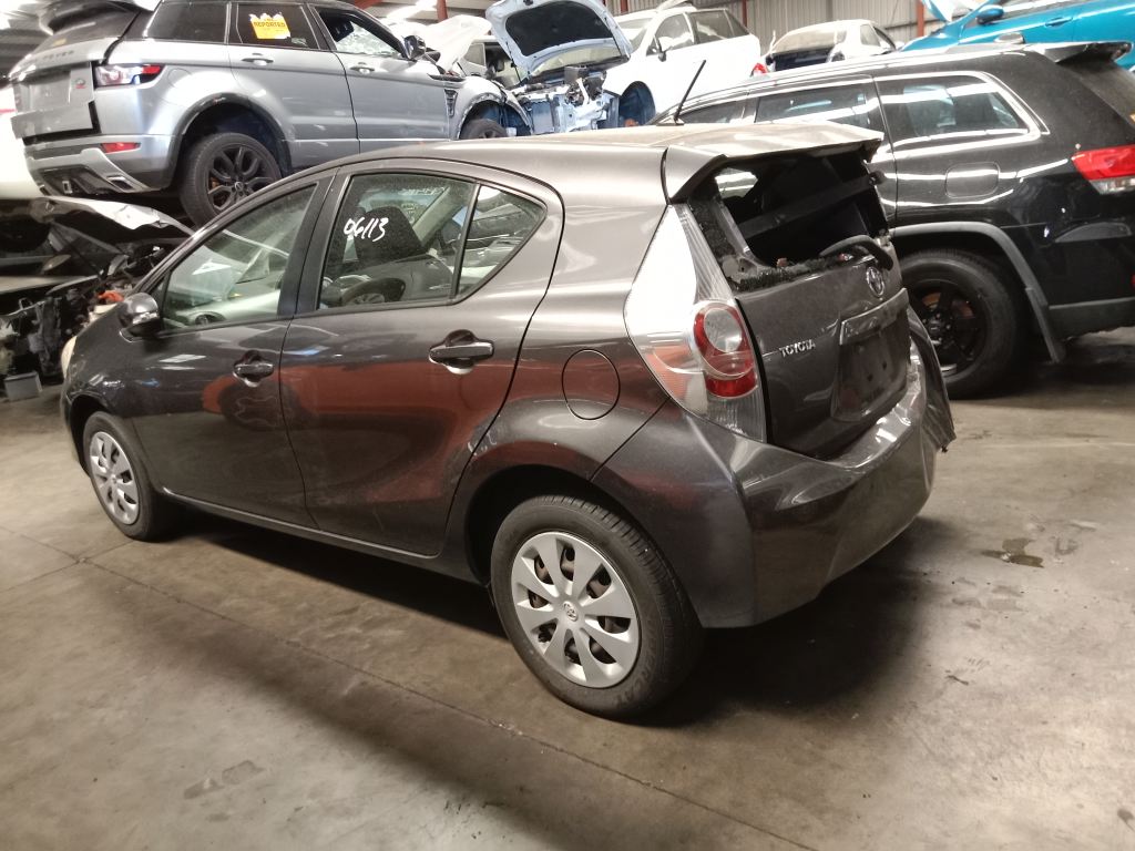 P5328 - Toyota Prius Hybrid 2014 Grey Wrecking - Image 14