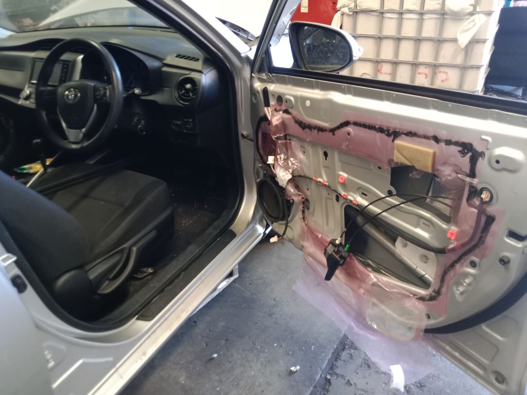 P5329 - Toyota corolla fielder 2016 Silver Wrecking - Image 4