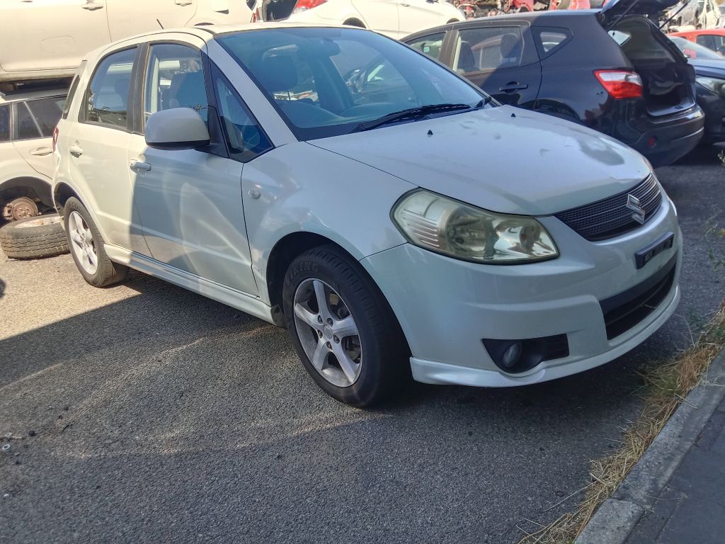 P5333 - Suzuki SX4 2007 White Wrecking