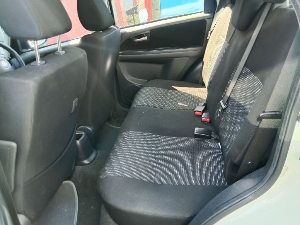 P5333 - Suzuki SX4 2007 White Wrecking - Image 9