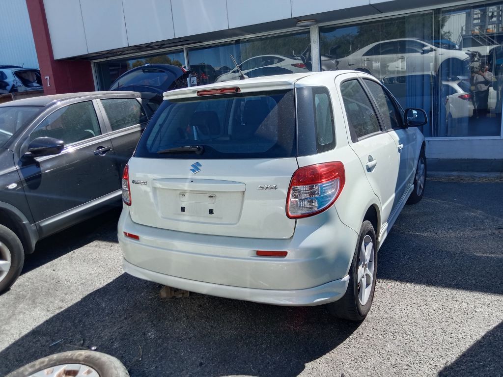 P5333 - Suzuki SX4 2007 White Wrecking - Image 12