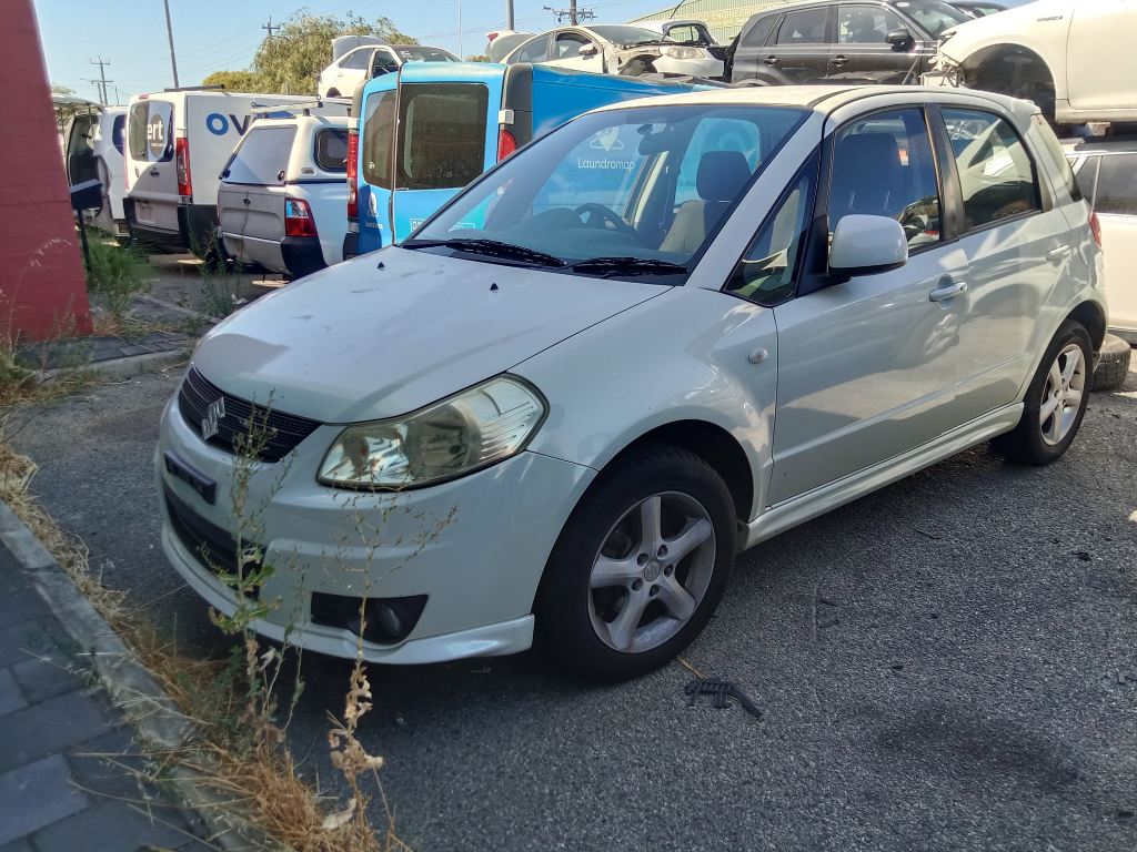 P5333 - Suzuki SX4 2007 White Wrecking - Image 15