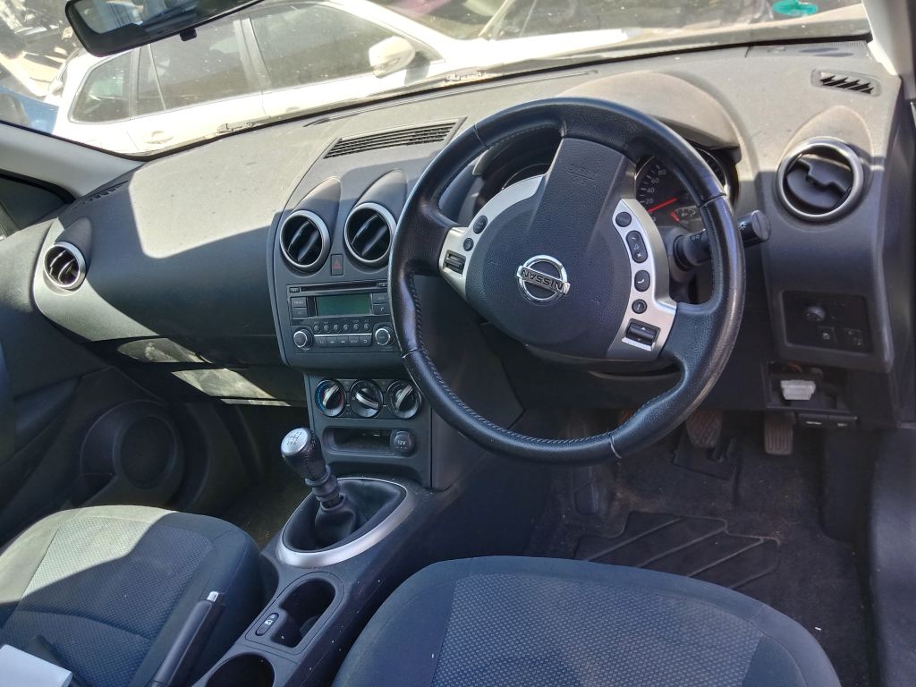 P5334 - Nissan dualis 2013 Black Wrecking - Image 4