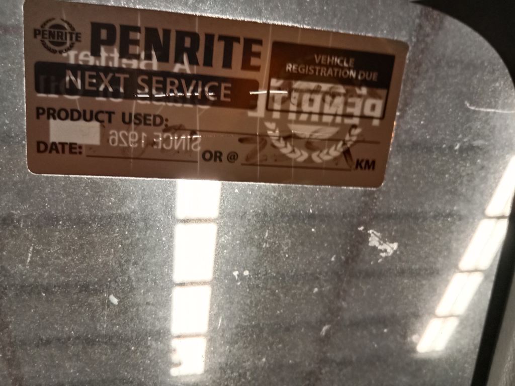 P5338 - Toyota Yaris 2011 Blue Wrecking - Image 9