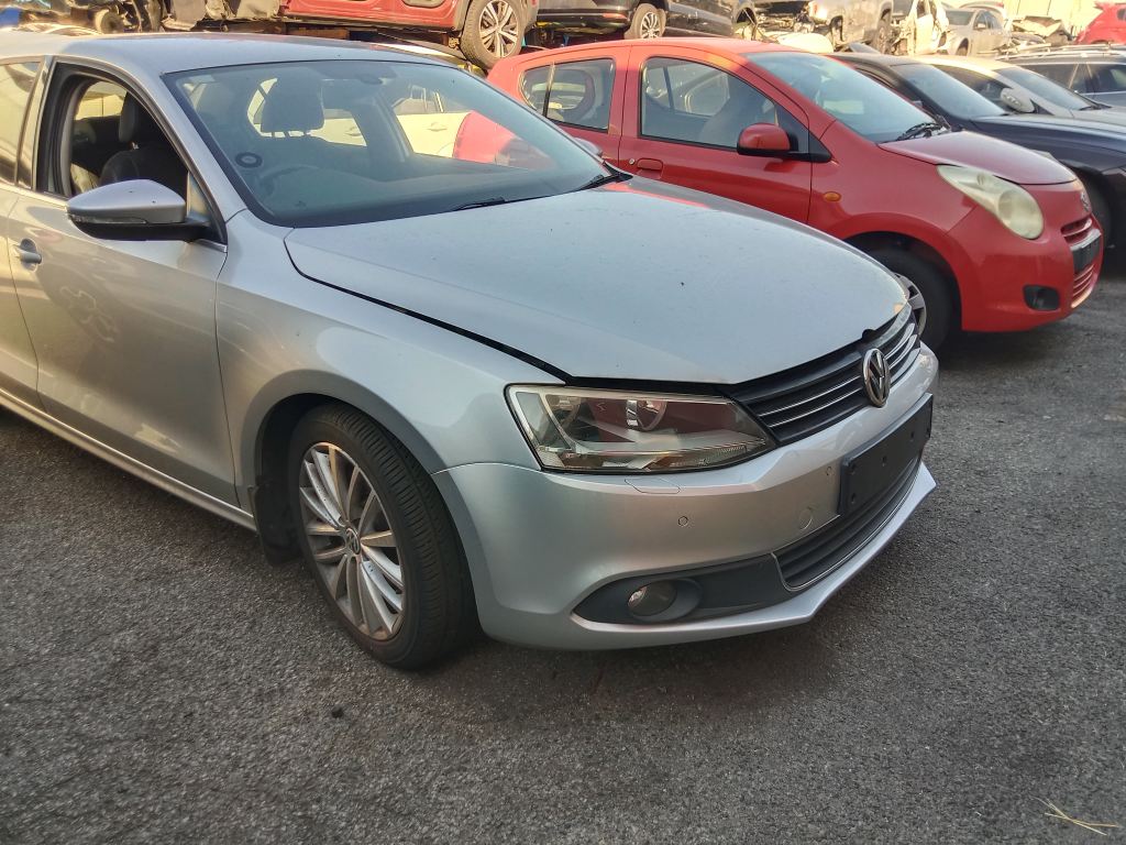 P5344 - Volkswagen Jetta 2011 Silver Wrecking