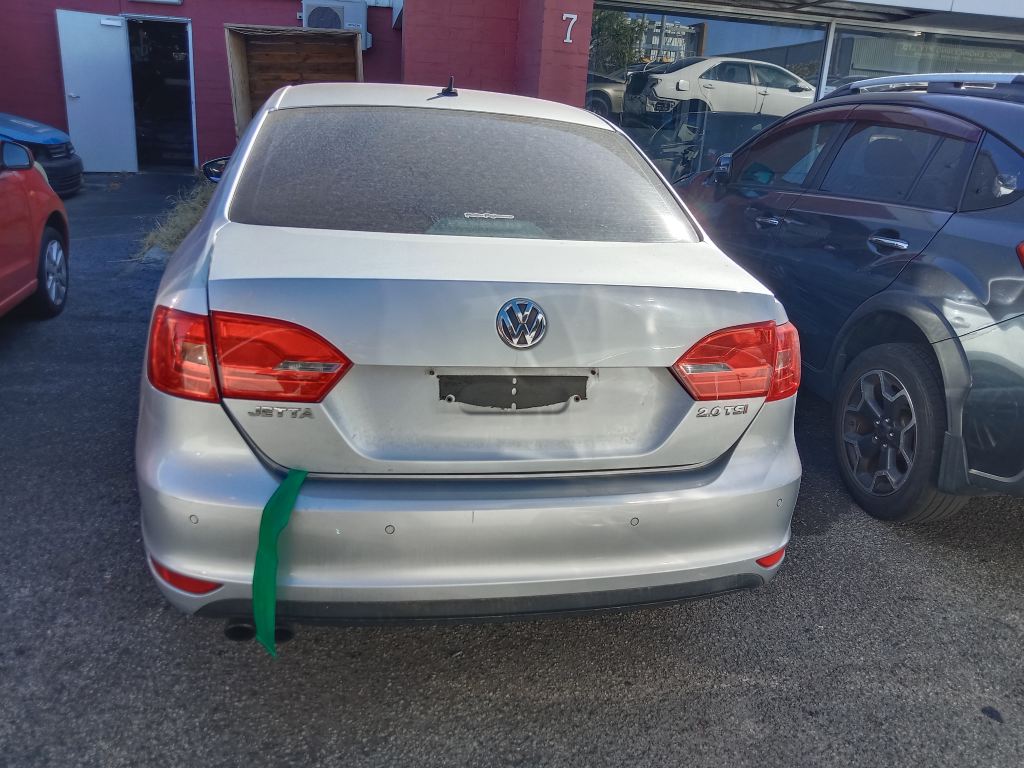 P5344 - Volkswagen Jetta 2011 Silver Wrecking - Image 10