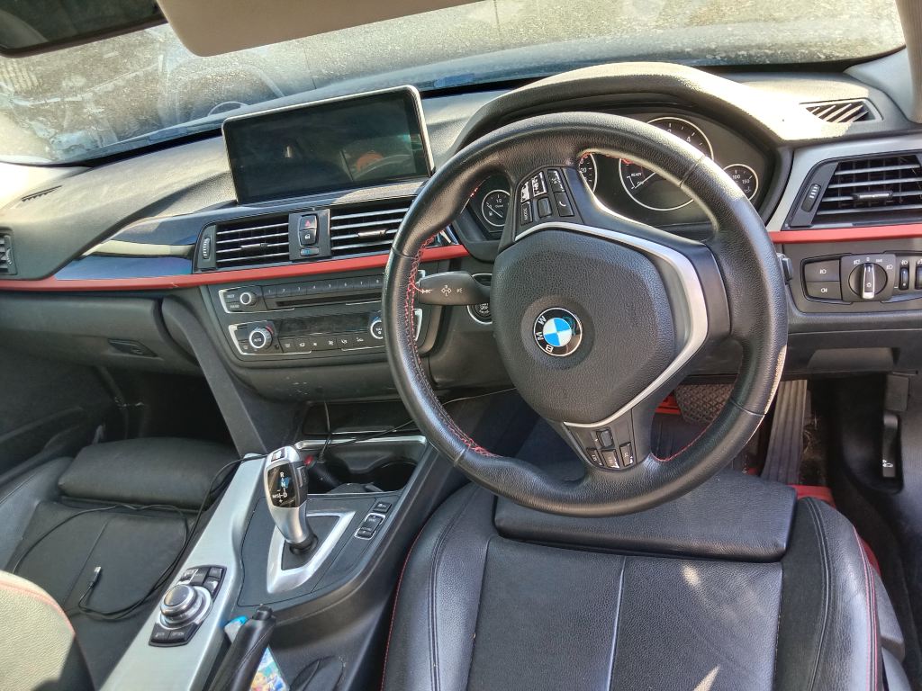 P5345 - BMW F30 3 Series 2012 Black Wrecking - Image 3