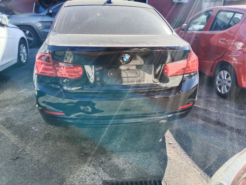 P5345 - BMW F30 3 Series 2012 Black Wrecking - Image 12