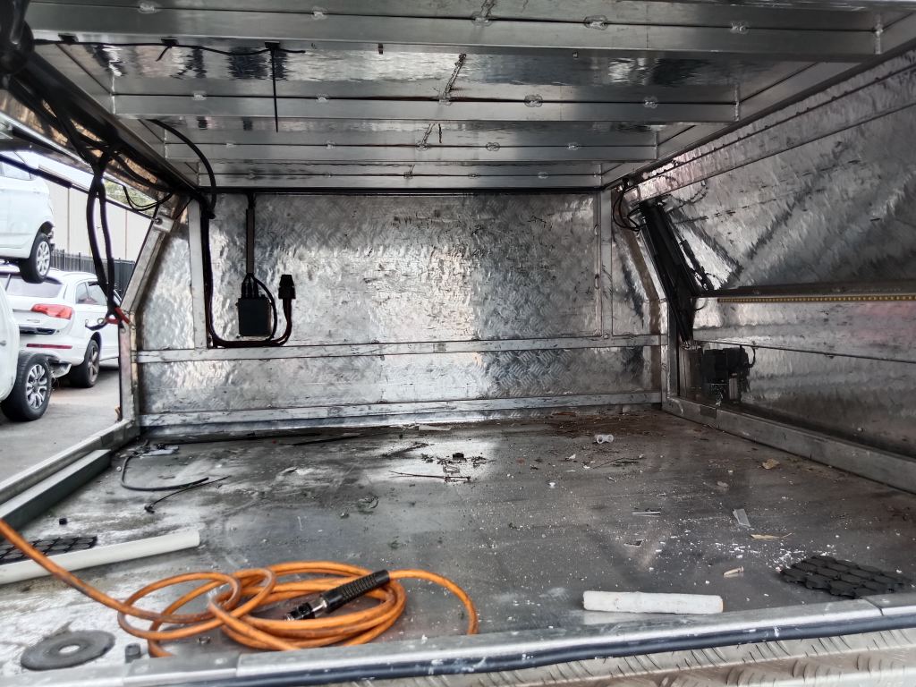 P5346 - Ford Ranger 2014 White Wrecking - Image 12