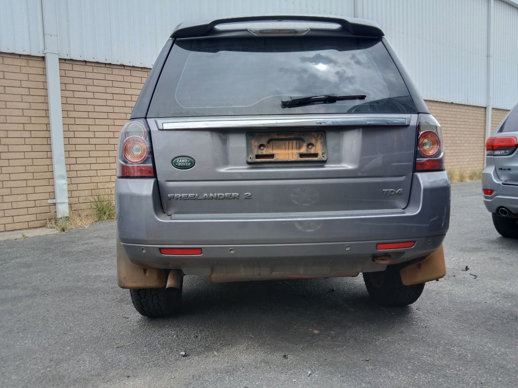 P5347 - Land Rover Freelander 2 2013 Grey Wrecking - Image 14